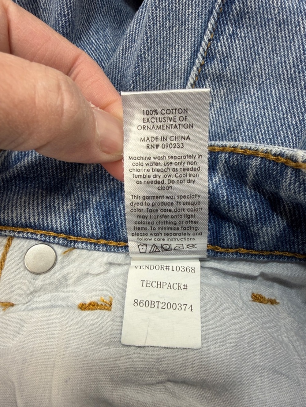 PacSun Light Blue Denim Embroidered Over The Moon High Waist Mom Jeans Size 25 - Picture 10 of 10